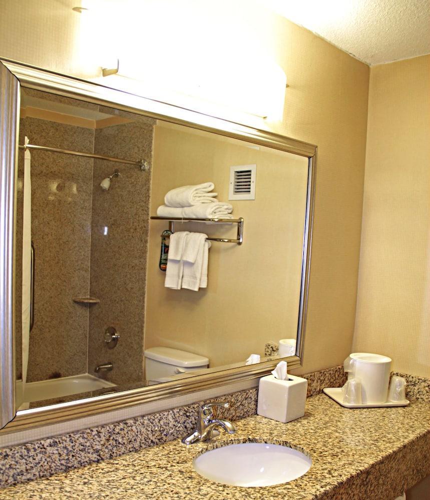 Comfort Inn & Suites Airport Syracuse Buitenkant foto