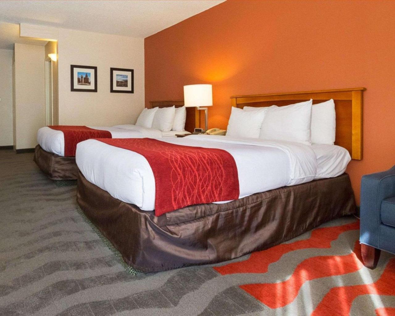 Comfort Inn & Suites Airport Syracuse Buitenkant foto