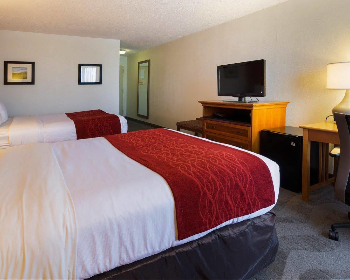 Comfort Inn & Suites Airport Syracuse Buitenkant foto